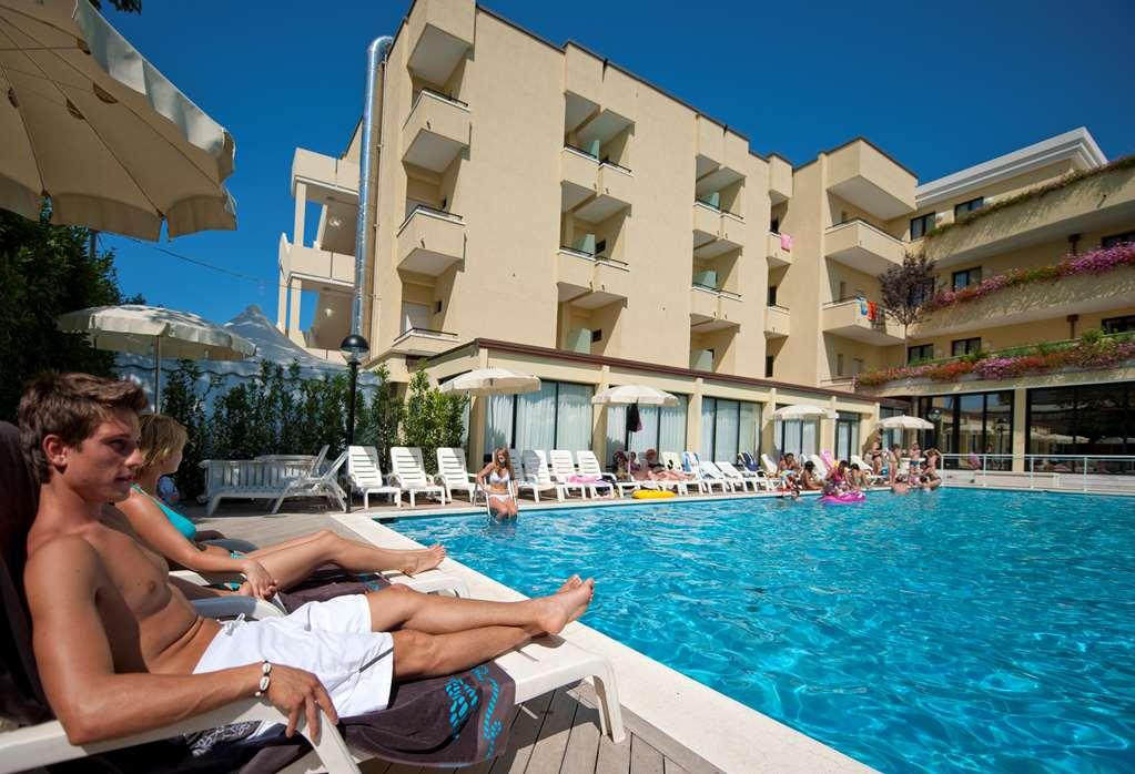 Park Hotel Kursaal Misano Adriatico Einrichtungen foto